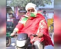 Moradabad: सूरज निकलने से राहत, हवाओं से दिन भर ठिठुरे लोग