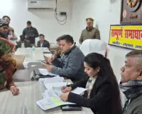 डीएम, एसएसपी पहुंचे तो लग गई समस्या बताने वालों की लंबी लाइन... 152 में पांच शिकायतों का निस्तारण