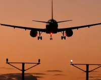 18 जनवरी : पोत पर बनी हवाई पट्टी पर पहली बार उतरा विमान 