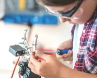 रोबोटिक्स से लेकर माइक्रोकंट्रोलर तक सीखेंगे माध्यमिक के विद्यार्थी... मंडल के 28 और प्रदेश के 284 राजकीय विद्यालयों में बनेगा अटल टिंकरिंग लैब