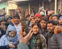 मथुरा में कबाड़ के गोदामों में मिली पशुओं की खाल और अन्य अवशेष, लोगों ने तीन गोदामों में लगा दी आग