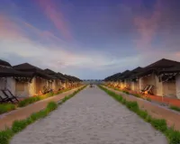 संगम तट पर लग्जरी आध्यात्मिक ठहराव! UPSTDC की शानदार टेंट सिटी में 50 प्रीमियम कॉटेज, सात्विक भोजन से लेकर भजन-कीर्तन तक सब कुछ 