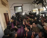 केजीएमयू में हंगामा-प्रदर्शन पर रिपोर्ट न दर्ज होने से चिकित्सकों में रोष, आज होगा आंदोलन का ऐलान ?