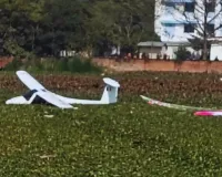 Prayagraj Plane Crash :  प्रयागराज में सेना का ट्रेनिंग विमान क्रैश, केपी कॉलेज के पास तालाब में घिरा मलबा-देखने जुटी भारी भीड़  