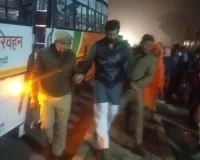 UP:  तौकीर रजा के बेटे फरमान की कार बस में घुसी, देर रात तक होती रही पूछताछ