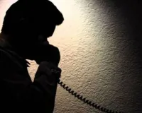 UP: हैलो...दो सिम कार्ड चलाते हो, तुम्हारे नंबर पर कश्मीर में FIR हुई है 