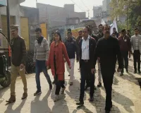 Moradabad: सारे काम काज छोड़ , सबसे पहले वोट दो...छात्र-छात्राओं ने निकाली मतदाता जागरुकता रैली