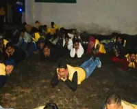 Moradabad: हवाई हमले का सायरन बजते ही लोग सहमे, टीमें बचाने में जुटीं