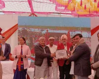 Moradabad: उत्तर प्रदेश दिवस पर उत्कृष्ट करने वालों को किया सम्मानित