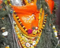   Sankashti Chaturthi 2026: काशी में उमड़ीं श्रद्धालुओं की भीड़, संकष्टी चतुर्थी पर मंदिरों में पहुंच रही महिलाएं