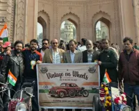 लखनऊ की सड़कों पर दौड़ी विरासत,  100 वर्ष पुरानी विंटेज मोटरसाइकिलों की भव्य रैली ने बिखेरा देशभक्ति का रंग  