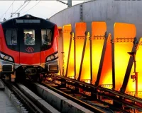 लखनऊ मेट्रो की अपील :  ट्रैक के पास पतंगबाजी से बचें, चीनी मांझा बन सकता है बड़ा खतरा