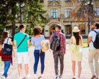  कैंपस में पहला दिन : प्रथम श्रेणी प्राप्त करने का रहा दबाव