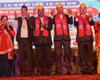 Uttarayani Kauthig: उत्तराखंड के कलाकारों ने बांधा समां, लोकगायकों के सुरों ने गोमती तट पर कराया पहाड़ की वादियों का अहसास