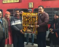 शिरडी रवाना हुई साईं बाबा की 15वीं पालकी यात्रा,  साईं भजनों की गूंज वातावरण हुआ भक्तिमय