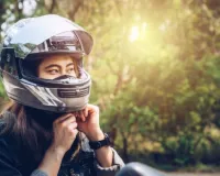  'हेलमेट दिखाने के लिए नहीं, जीवन रक्षा के लिए'... सड़क सुरक्षा माह के तहत लखनऊ में जागरूकता कार्यक्रम