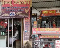 लखनऊ में 3 ज्वैलर्स दुकानों के टूटे ताले,  गहने लेकर फरार होते कैमरे में कैद हुए चोर