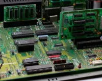 यूपी में बढ़ा आईटी और इलेक्ट्रॉनिक्स एक्सपोर्ट, युवाओं के लिए नए अवसर