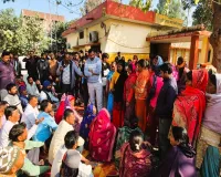 Moradabad : नवीन फल–सब्जी मंडी में आढ़ती व ठेला पटरी विक्रेता आमने-सामने