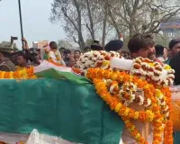 भदोही : शहीद अग्निवीर धीरज के पार्थिव शरीर के दर्शन को उमड़ा जनसैलाब, राजकीय सम्मान के साथ किया गया अंतिम संस्कार  