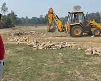 पीलीभीत: अवैध कॉलोनी में कार्रवाई को टीम पहुंचते ही बजी घंटी और दूसरी ओर मुड़ा कार्रवाई का रुख...चला बुल्डोजर 