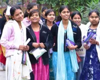 Moradabad : यूपी बोर्ड परीक्षा का पहला दिन... विद्यार्थी बोले अच्छी हुई शुरुआत