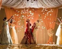 Moradabaad : फुलैरा दूज पर शहनाइयों की गूंज, 300 से अधिक जोड़ों ने थामा एक-दूजे का हाथ