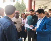 बाराबंकी : मण्डलायुक्त ने तहसील सिरौलीगौसपुर का किया निरीक्षण, कहा- हर व्यक्ति के शिकायतों का हो पारदर्शी निस्तारण