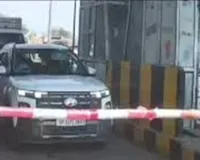 अयोध्या : रौनाही टोल प्लाजा का सर्वर डाउन, हाईवे पर लगा जाम, एंबुलेंस सहित अन्य वाहन घंटों फंसे रहे