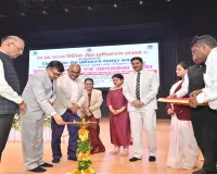 कानपुर : डीएम बोले- न्याय केवल न्यायालयों तक समित नहीं, लोगों के अधिकारों से जुड़ा  