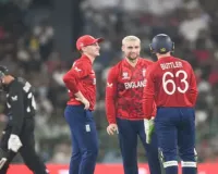 टी20 विश्व कप 2026 : इंग्लैंड के स्पिनरों ने न्यूजीलैंड को सात विकेट पर 159 रन पर रोका