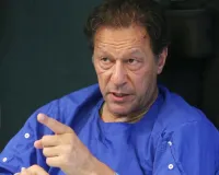  इमरान खान की मदद को आगे आए सुनील गावस्कर, कपिल देव समेत 14 पूर्व क्रिकेटर, पाकिस्तानी सरकार से की बेहतर बर्ताव की अपील 