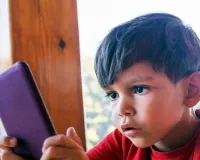 Moradabad: मोबाइल की दुनिया में खो रहे युवा, बढ़ी गेम्स की लत