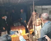 कचहरी को 18 बमों से उड़ाने की धमकी से मचा हड़कंप, जिला जज की आधिकारिक वेबसाइट पर आया ईमेल... पहले भी सुरक्षा व्यवस्था की उड़ चुकी हैं धज्जियां