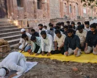 लखनऊ विश्वविद्यालय की लाल बारादरी में इफ्तार और नमाज पढ़ने वालों पर रिपोर्ट, कुल सचिव ने हसनगंज कोतवाली में दी तहरीर