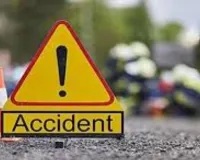 दिल्ली के गाजीपुर में भीषण सड़क हादसा:  कार-ट्रक की टक्कर में 2 की मौत, तीन घायल  