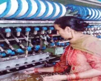  यूपी में ‘सेंटर ऑफ एक्सीलेंस’ स्थापित: रेशम उद्योग के लिए नया मंच, कारीगरों-बुनकरों को मिलेगा सीधा बाजार