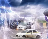 UP में आंधी-बारिश से बदला मौसम:  21 जिलों में घने कोहरे का ऑरेंज अलर्ट, हमीरपुर में 9 मिमी बारिश, कई जिलों में गिरे ओले 