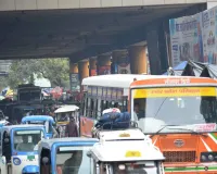 लखनऊ के आलमबाग को राहत दिलाने पहुंचे रोडवेज अफसर, बसों के जाम से निजात दिलाने के लिए तलाशे गए विकल्प