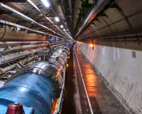  जब कण टकराते हैं, तब खुलते हैं ब्रह्मांड के राज