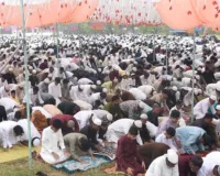 लखनऊ में हर्षोल्लास के साथ मनाई गई ईद, ऐशबाग ईदगाह में नमाजियों ने अदा की नमाज, गले लगकर दी मुबारकबाद  