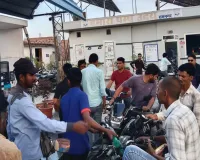बाराबंकी : पेट्रोल पंपों पर ईंधन खत्म होने से अफरातफरी, जानिए क्या बोला प्रशासन