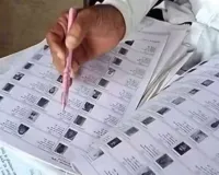 Moradabaad : मतदाता बनने के लिए डेढ़ लाख लोगों ने फॉर्म 6 भरा