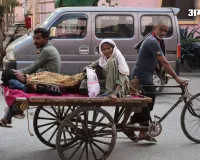 Bareilly : 108 एंबुलेंस नहीं आई, ठेले से जिला अस्पताल पहुंचा मरीज