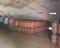 गैस संकट:  23 हजार सिलेंडरों की मांग एक दिन में 64 हजार पार