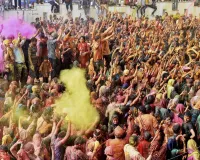 Holi 2026 : देशभर में होली की धूम, राष्ट्रपति व पीएम मोदी समेत इन नेताओं ने देशवासियों को दी शुभकामनाएं