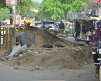 Bareilly: श्यामंगज चौराहे पर ''मुश्किलों का ढेर''...लोग धूल फांकने को हुए मजबूर