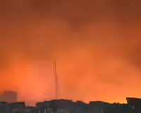 दिल्ली के रिठाला इलाके में आग ने मचाया तंडाव : 100 से अधिक झुग्गियां जलकर खाक, एक लड़की का शव बरामद 