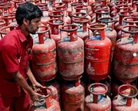 Bareilly: आखिर कालाबाजारी को कहां से आ रहे गैस सिलेंडेर, खुले बाजार में 1600 रुपये तक कीमत