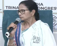 पश्चिम बंगाल चुनाव : चुनावी घोषणा पत्र में TMC की 10 ‘प्रतिज्ञाएं’, महिलाओं-युवाओं-किसानों पर बड़ा फोकस